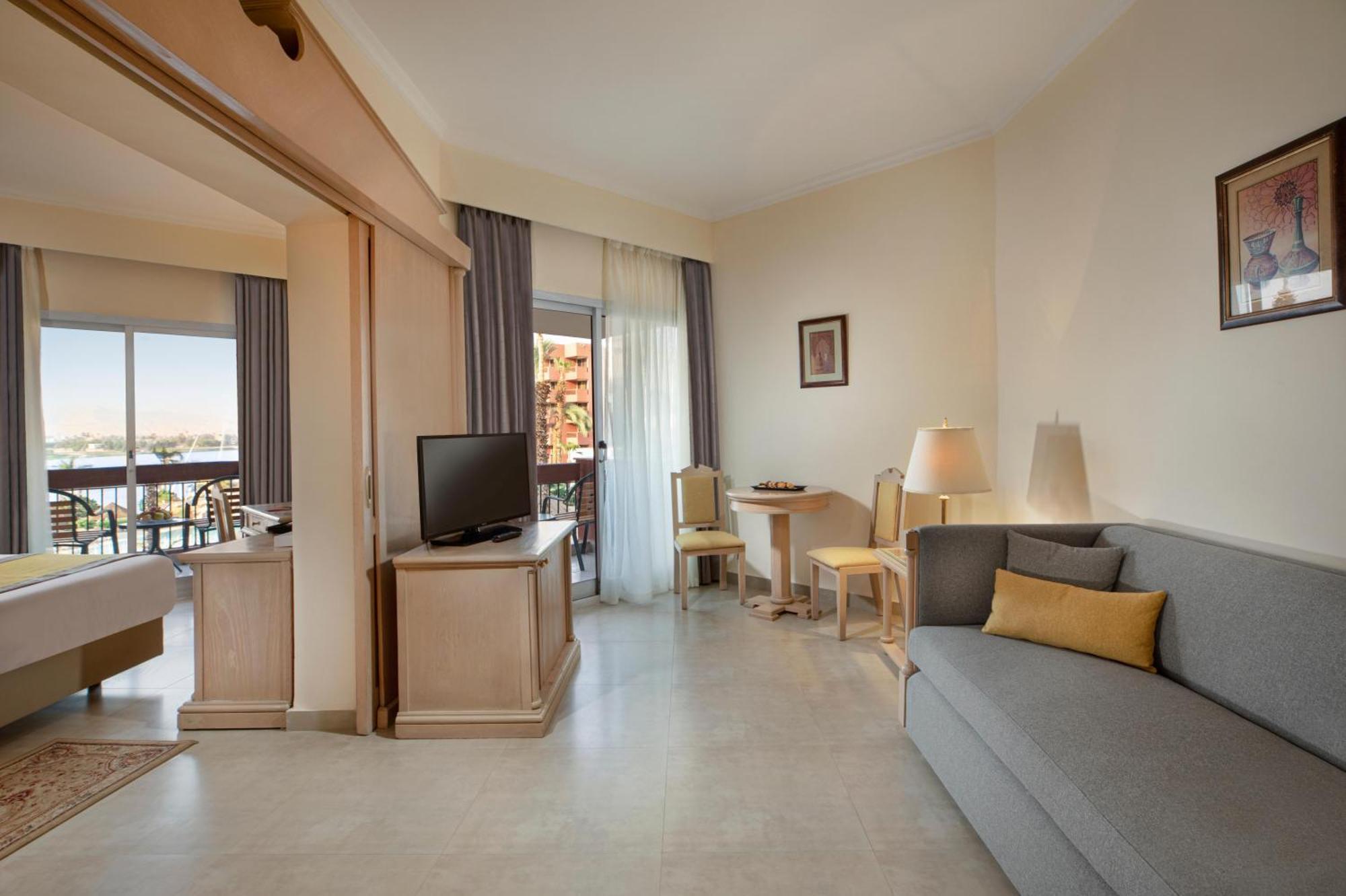 Pyramisa Hotel Luxor Eksteriør bilde