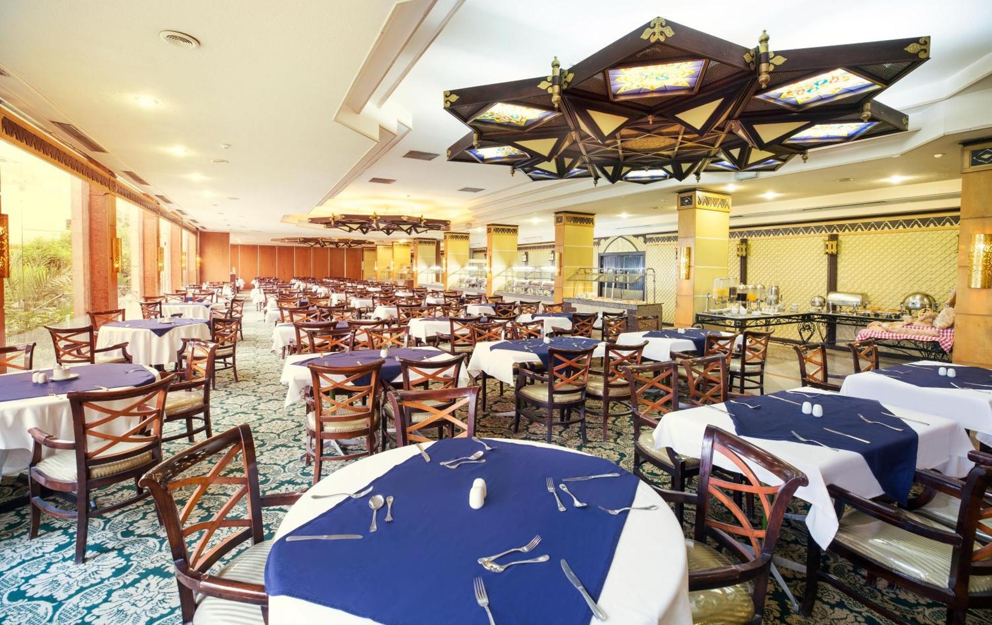 Pyramisa Hotel Luxor Eksteriør bilde